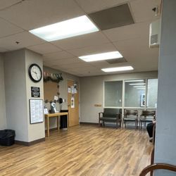 Centennial Shaw Heart Center - Waiting room