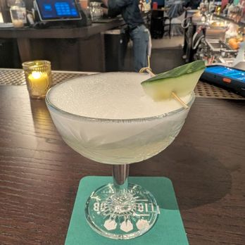 Flight Club Cincinnati - Kiwi gimlet - Cocktail Bars Near Me - Cincinnati, Ohio Flight Club Cincinnati - Kiwi gimlet - Cocktail Bars Near Me - Cincinnati, Ohio