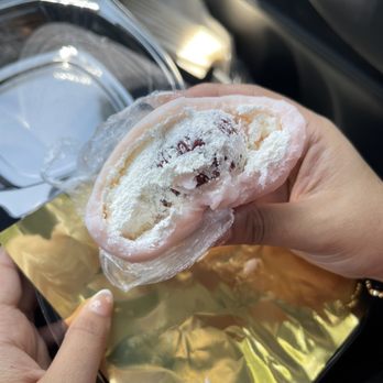 Honey Bakery - Strawberry mochi - Bakeries Near Me - Artesia, California Honey Bakery - Strawberry mochi - Bakeries Near Me - Artesia, California