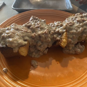 Smokin' With Chris - Grilled Cornbread with Sausage Gravy - Barbeque Near Me - Southington, Connecticut Smokin' With Chris - Grilled Cornbread with Sausage Gravy - Barbeque Near Me - Southington, Connecticut
