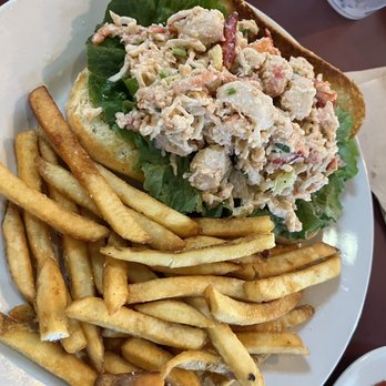 Gunselman's Tavern - Lobster roll - Bars Near Me - Fairview Park, Ohio Gunselman's Tavern - Lobster roll - Bars Near Me - Fairview Park, Ohio