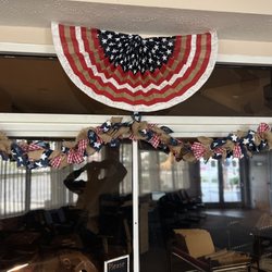 Panama Internal Medicine Associates - They always have the best decorations Just came Friday for my 3 month appointment and they are always so sweet