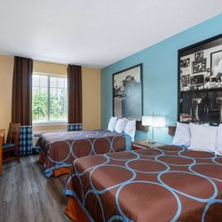 Super 8 by Wyndham Salisbury - Guest room