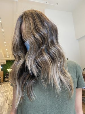 The Blonde Co by null