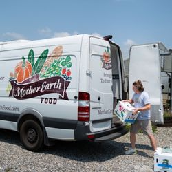Mother Earth Food - Mother Earth Food sources the best of local and regional produce and artisanal foods and provides convenient home delivery five days a week.