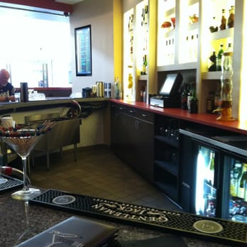 Traveltini Martini Bar - Lounges Near Me - Windsor Locks, Connecticut Traveltini Martini Bar - Lounges Near Me - Windsor Locks, Connecticut