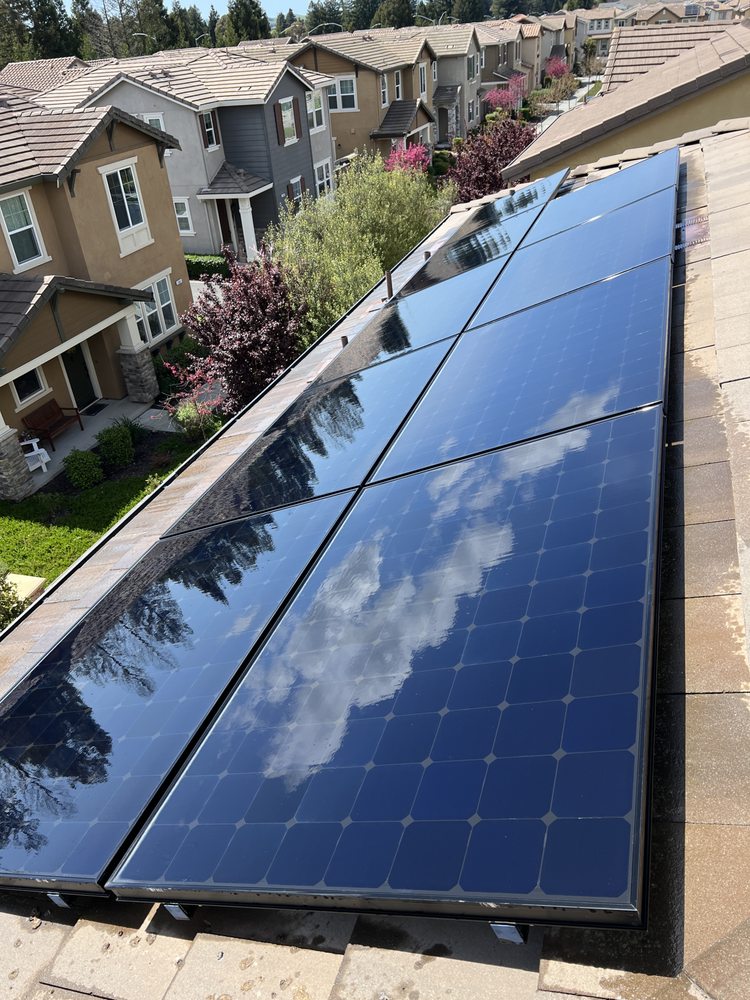 Slide of E Sanchez roofing