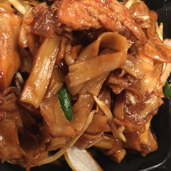 Papa Chen - Beef Chow Fun - Chinese Near Me - Brentwood, California