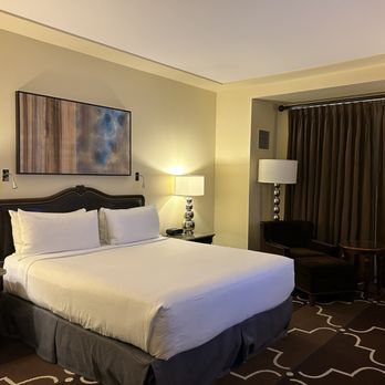 Screenshot illustrativo di un'interfaccia casino online con slot e promozioni