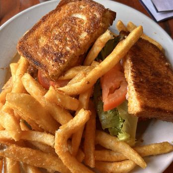 River's End Restaurant - Frisco burger - Bars Near Me - Bryson City, North Carolina