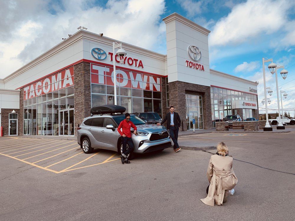 COCHRANE TOYOTA Updated October 2024 48 Photos 8 River Heights