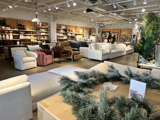 Crate & Barrel Outlet