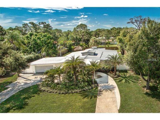 First Allstar Roofing Logo