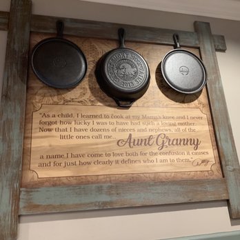Aunt Granny's Restaurant - In the front door - Buffets Near Me - Pigeon Forge, Tennessee