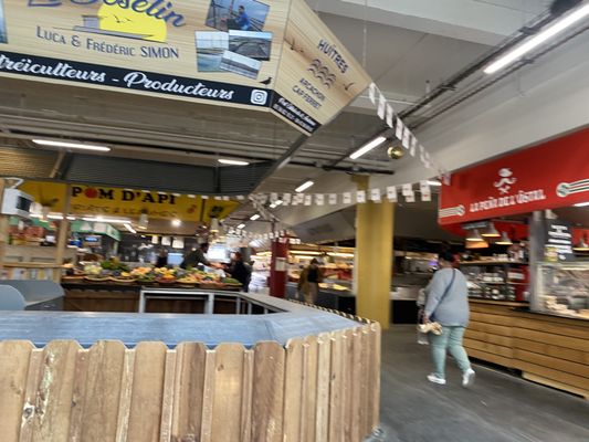 Marché des Capucins by null