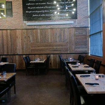The Local - Dining area - Comfort Food Near Me - Nottingham, Maryland