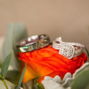 Katelyn Owens Photography - Detailed photo of rings - Event Photography Near Me Katelyn Owens Photography - Detailed photo of rings - Event Photography Near Me