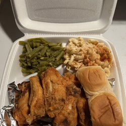 Mittie Mae’s Corner Market - Fried chicken wing platter