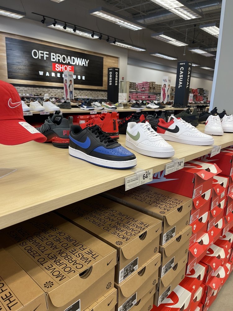 OFF BROADWAY SHOE WAREHOUSE Updated September 2024 121 N Michigan