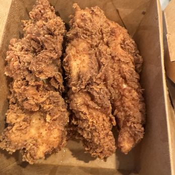 Macaco Spicy Chicken Sandwiches - 5 tenders- Juice and large - Sandwiches Near Me - Gilroy, California Macaco Spicy Chicken Sandwiches - 5 tenders- Juice and large - Sandwiches Near Me - Gilroy, California