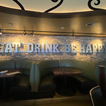 Bar Louie - The District - Booths - Bars Near Me - Tustin, California