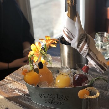 Yaz's Table - Mimosa bar - Breakfast & Brunch Near Me - Abington, Massachusetts Yaz's Table - Mimosa bar - Breakfast & Brunch Near Me - Abington, Massachusetts