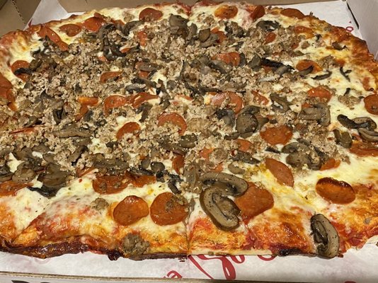 Bocce Club Pizza by null