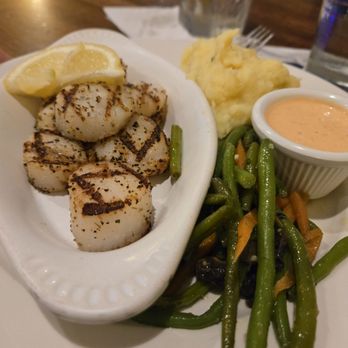 Blue Seafood & Spirits - Scallops - Seafood Near Me - Virginia Beach, Virginia