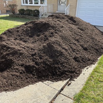 The Mulch Center - Landscaping Near Me - Deerfield, Illinois