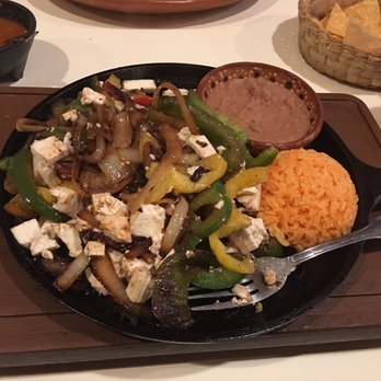 Luna Mexicana Restaurant - Mexican Near Me - Joliet, Illinois