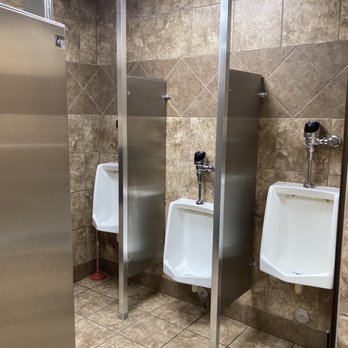 Allsup's Convenience Store No 169 - urinals - Grocery Near Me - Chillicothe, Texas