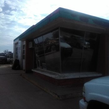 Mark's Service Center - Side view - Auto Repair Near Me - Watonga, Oklahoma Mark's Service Center - Side view - Auto Repair Near Me - Watonga, Oklahoma