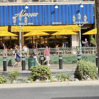 Alexxa's - Outside the restaurant - Breakfast & Brunch Near Me - Las Vegas, Nevada