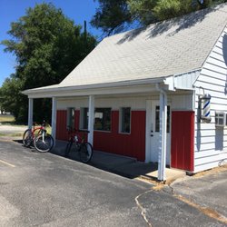 Gordon's Barber Shop - Bikes are welcomed