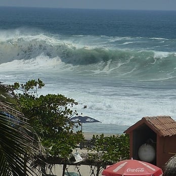 Playa Zicatela - Feel the power - Beaches Near Me