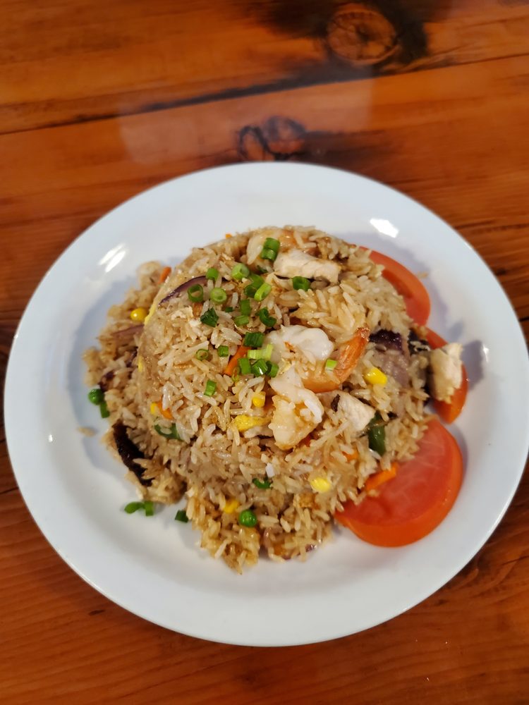 MaiYaj Asian Bistro Logo