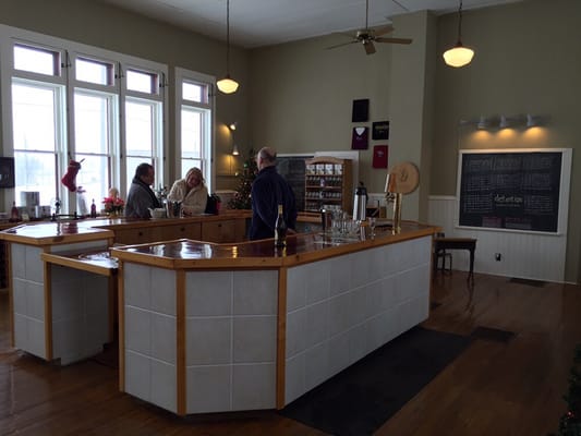 Peninsula Cellars by null