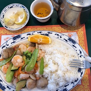 Wah Sing Mongolian Barbecue - Chicken Delight (#4) $8.95 with chow mien - Chinese Near Me - Suisun City, California