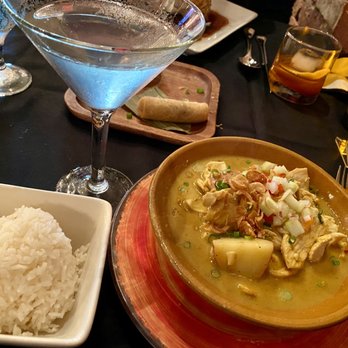 Songkran Thai Kitchen - yellow curry w/ chicken - Thai Near Me - Houston, Texas