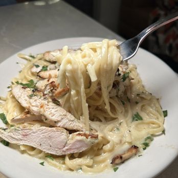 The Helmsman - Helmsman Alfredo - New American Near Me - Groton, Connecticut