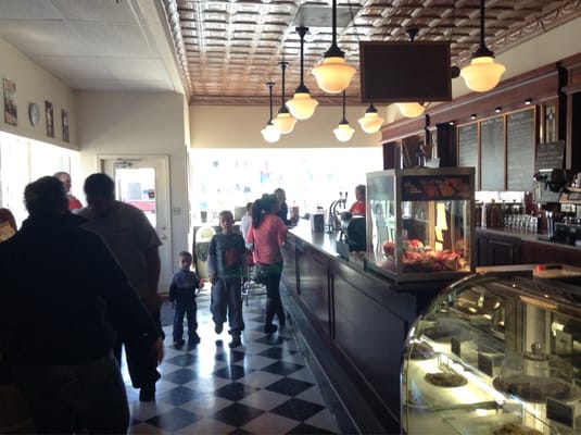Clinton's Soda Fountain by null