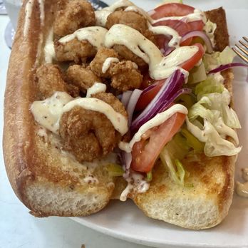 Half Shells Seafood Grill - Shrimp po boy sandwich - Seafood Near Me - Plano, Texas