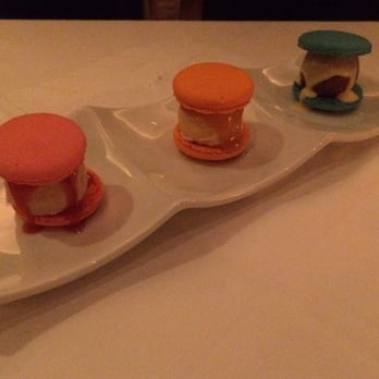 Gary Danko - French macaron ice cream sandwiches - New American Near Me - San Francisco, California
