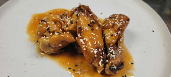 Knockout Wings by null