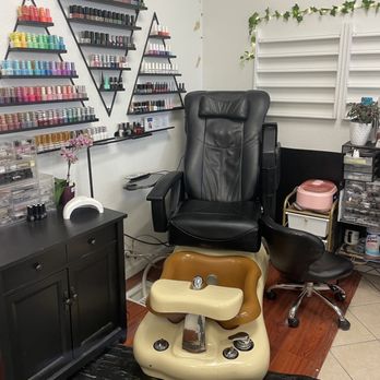 Dulce and Spice - Nail Technicians Near Me - Sparks, Nevada