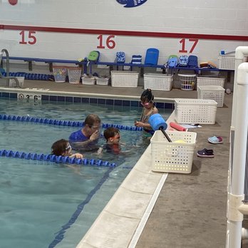 Big Blue Swim School - Swimming Lessons/Schools Near Me - Buffalo Grove, Illinois