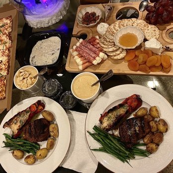 Seasons 52 - Lobster & Fresh Mozzarella Flatbread, Truffle Risotto, Lobster Bisque, Wood - Grilled Filet Mignon & Lobster Tail - New American Near Me - Costa Mesa, California