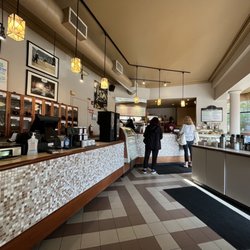 Willoughby's Coffee & Tea - Counter