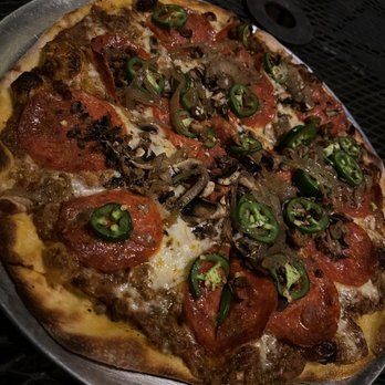 LouEddie's Pizza - Pizza Near Me - Skyforest, California
