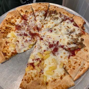 Hometown Pizza - Carrollton - Thick crust pineapple and sausage pizza - Pizza Near Me - Carrollton, Kentucky
